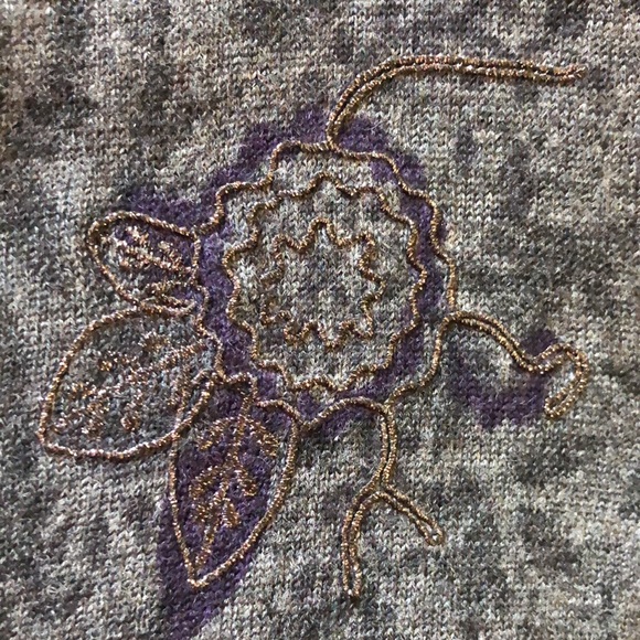 Vtg JONES NEW YORK Size Small P
100% Lana Merino Wool True Wrap Floral Metallic - Picture 11 of 17